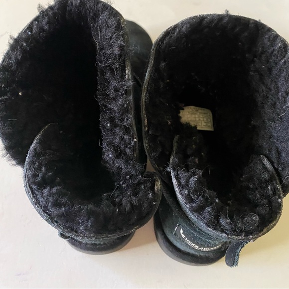UGG Koolaburra Black Leather Sheepskin Lining Mid Calf Boots - Picture 4 of 7
